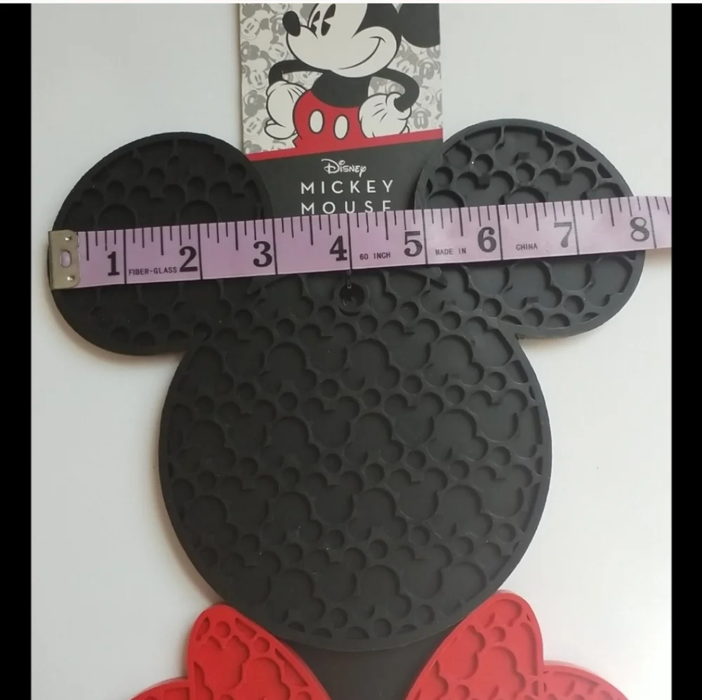 NWT Mickey and Minnie Set of 2 Trivets